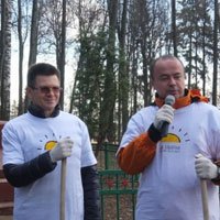 Андрей Дунаев работал на субботнике в Букареве вместе с руководителями области