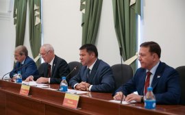 Глава Приморья Андрей Тарасенко провёл встречу с бизнесменами региона