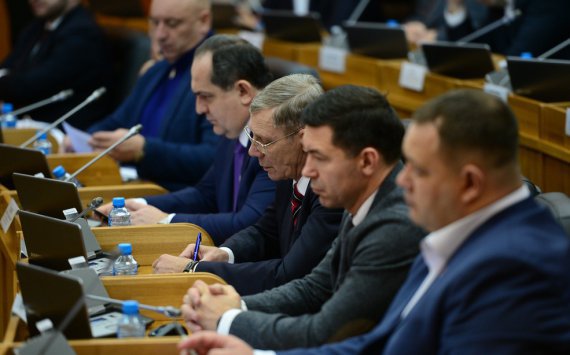 Депутаты Приморья за полгода работы провели 6 очередных заседаний